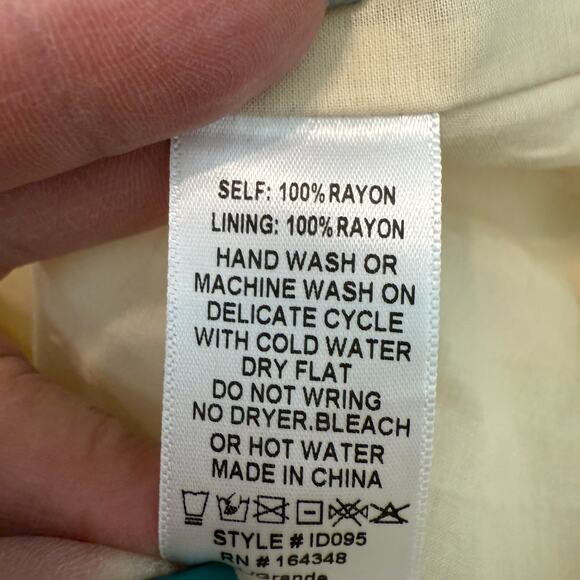 Women's First Love Cream Crochet Bodice Fit and Flare Dress‎ Size Large - Picture 5 of 10